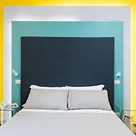 B&B Circle In The Square 4*