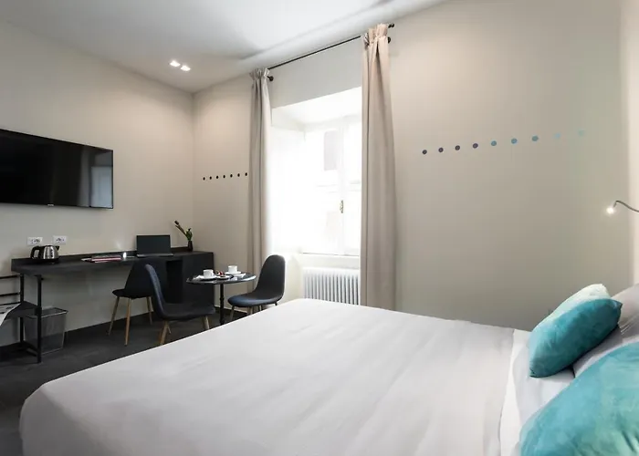 Circle In The Square