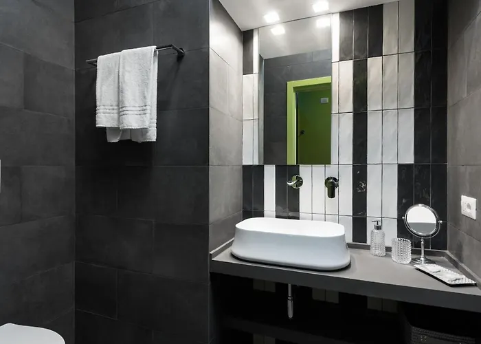 Circle In The Square 4*