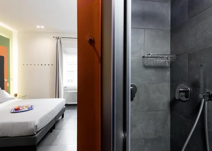 Circle In The Square Rome