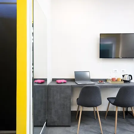 Circle In The Square Отель типа 