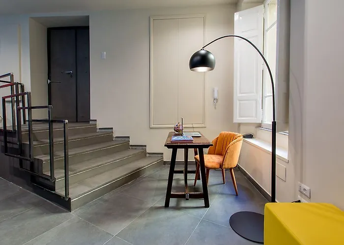 Circle In The Square Nocleg ze śniadaniem 4*